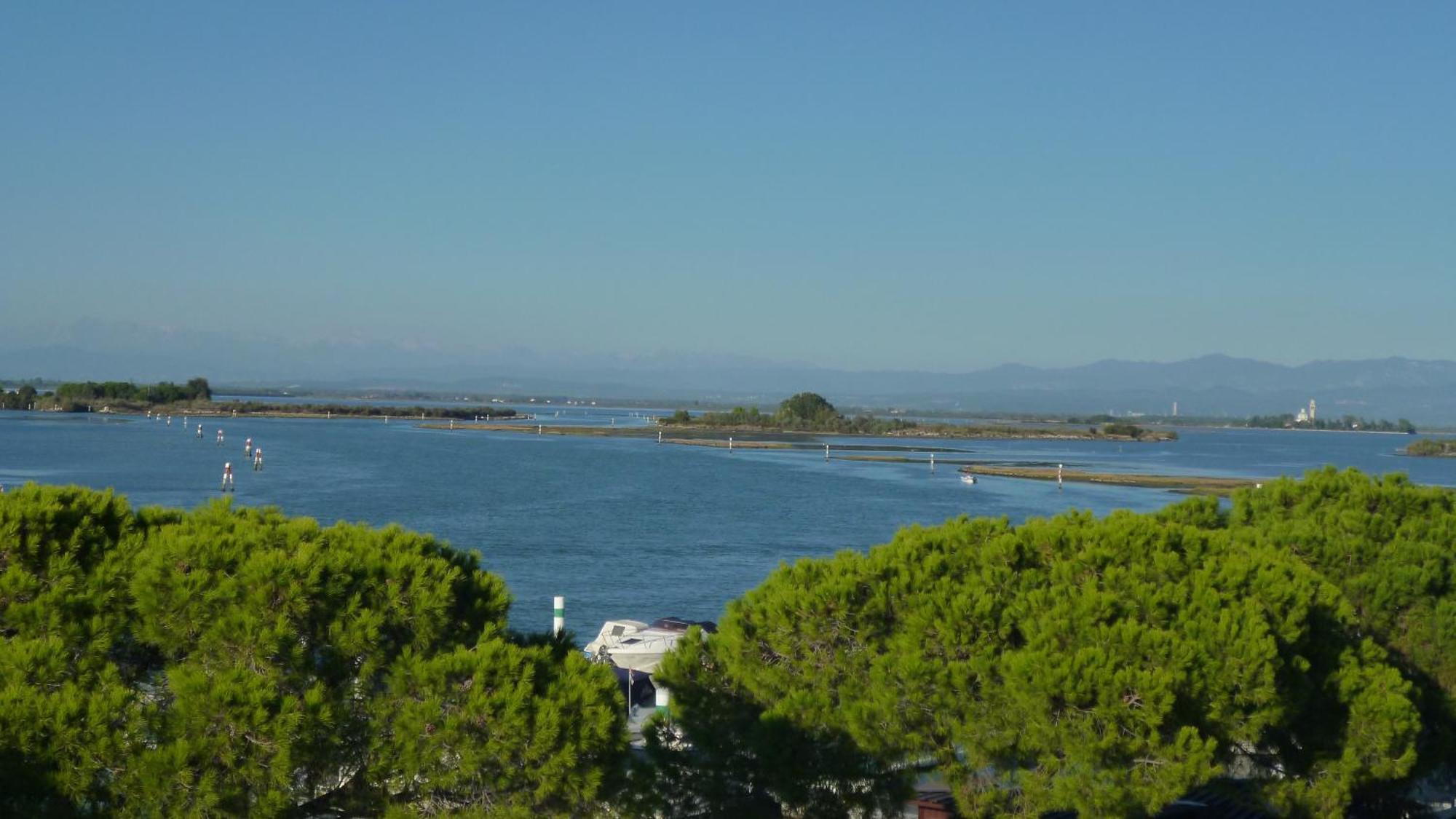 Meuble Tripoli Hotel Grado Exterior foto